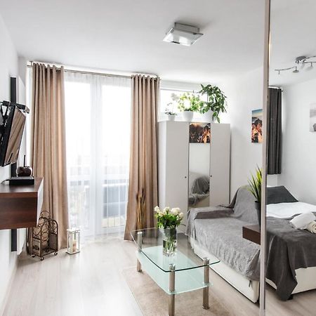 Alma Apartments Grzybowska 바르샤바 외부 사진